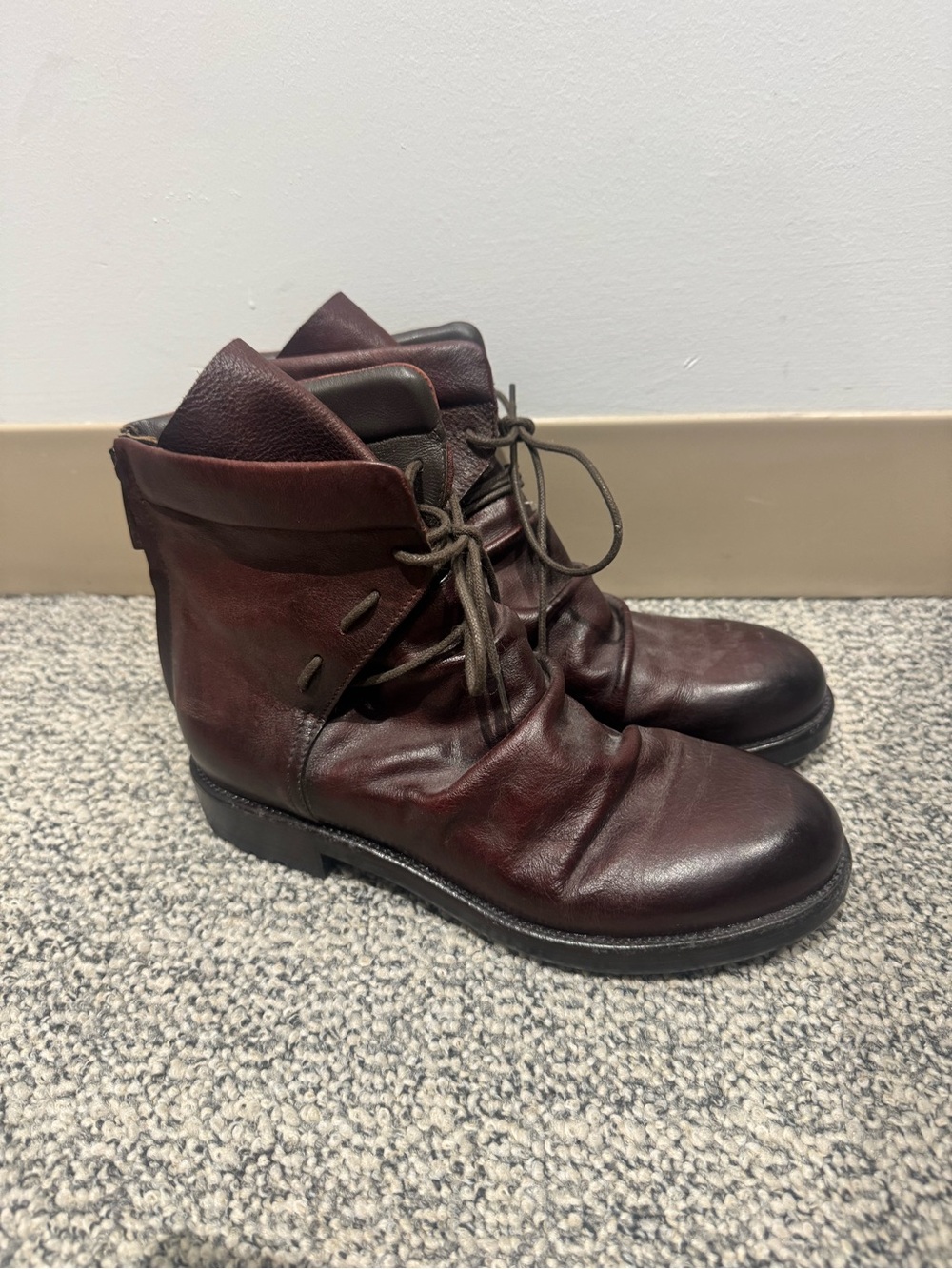Women’s Leather Lace-Up Boots in Burgundy